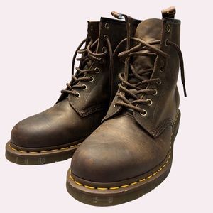 Dr. Martens 11822 Tan/Brown Leather Boots US Mens 10, Women’s 11, UK 9, 43 EU